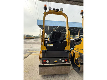 Mini roller XCMG small XD120 Double Drum Vibratory Road Roller: picture 3 Mini roller XCMG small XD120 Double Drum Vibratory Road Roller: picture 3