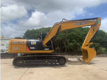 Crawler excavator CATERPILLAR 320