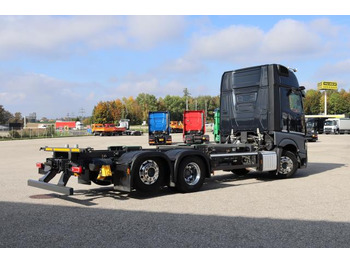 Container transporter/ Swap body truck Mercedes-Benz Actros 2553 L: picture 3 Container transporter/ Swap body truck Mercedes-Benz Actros 2553 L: picture 3