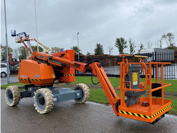 Articulated boom JLG