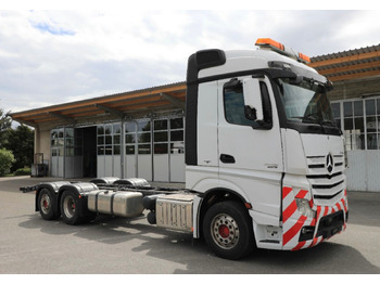 Cab chassis truck MERCEDES Actros 2548 6x2: picture 3