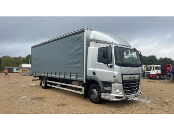 Curtainsider truck DAF CF 260