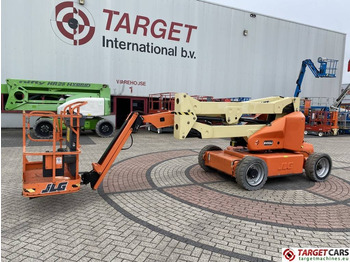 Articulated boom JLG
