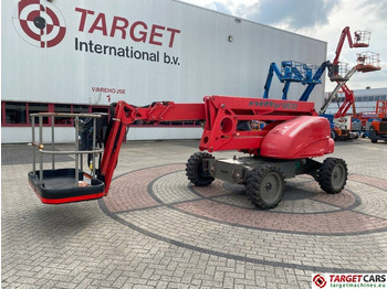 Articulated boom NIFTYLIFT