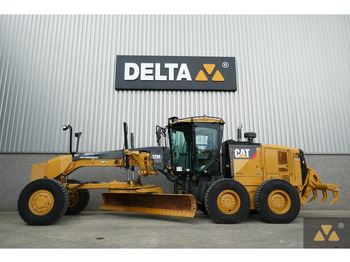 Grader CATERPILLAR 12M