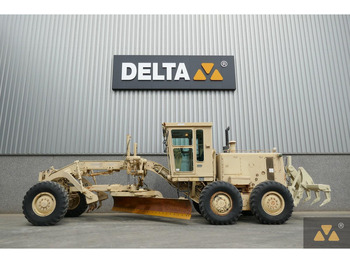 Grader CATERPILLAR