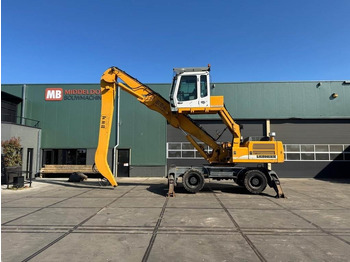 Waste/ Industry handler LIEBHERR A 924