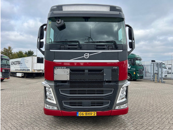 Tractor unit Volvo FH 420 Globetrotter - ADR: picture 2