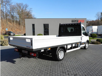 Flatbed van FORD TRANSIT STAKE BODY 8 PALLETS TWIN WHEELS AIR CONDITIONING 155HP: picture 3 Flatbed van FORD TRANSIT STAKE BODY 8 PALLETS TWIN WHEELS AIR CONDITIONING 155HP: picture 3
