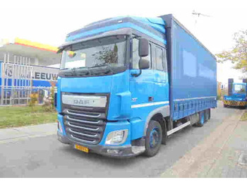 Curtainsider truck DAF XF