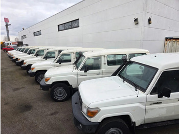 Pickup truck Toyota Land Cruiser HZJ76 + HZJ78L + PICKUP 4WD EXPORT OUT EU ONLY: picture 3 Pickup truck Toyota Land Cruiser HZJ76 + HZJ78L + PICKUP 4WD EXPORT OUT EU ONLY: picture 3