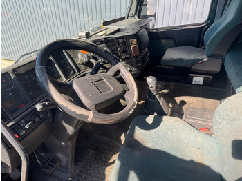 Tractor unit Volvo FH 12.420: picture 5