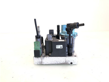 Spare parts for Truck Volvo AdBlue pomp Volvo 21679299: picture 3