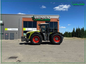 Farm tractor CLAAS Xerion 5000