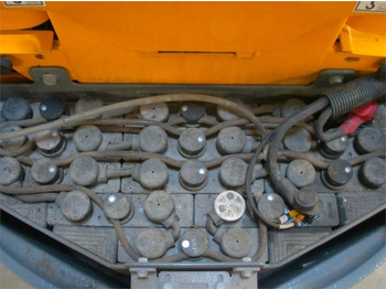 Vertical mast lift Haulotte STAR 10: picture 5