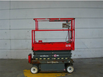 Scissor lift SKYJACK