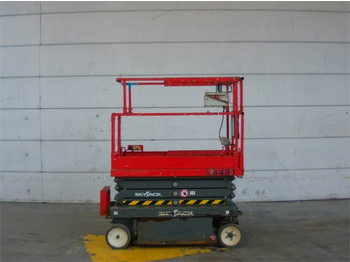 Scissor lift SKYJACK