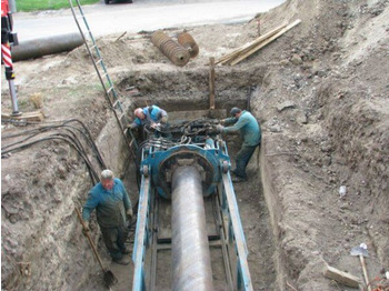 Pipe layer