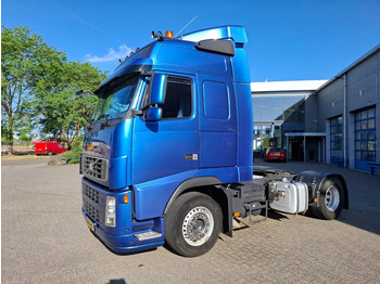 Tractor unit VOLVO FH13 400