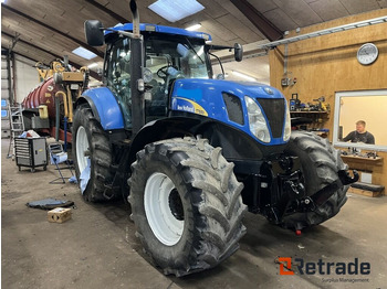 Agricultural machinery NEW HOLLAND T7050
