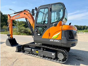 New Mini excavator Develon DX60E-10N - New / Unused / 2024 Model: picture 3