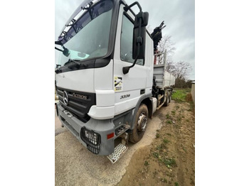 Tipper, Crane truck Mercedes Actros 3336: picture 3