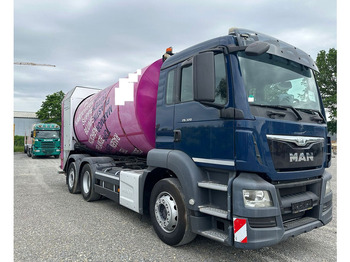 Garbage truck MAN TGS