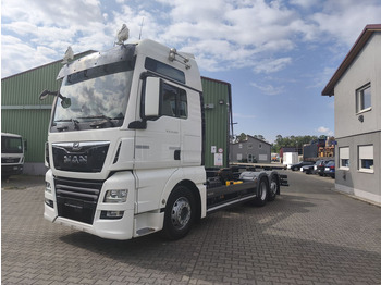 Cab chassis truck MAN TGX 26.460