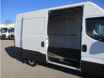 Panel van Iveco Daily 35S16: picture 4