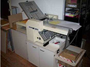 Folding machine
