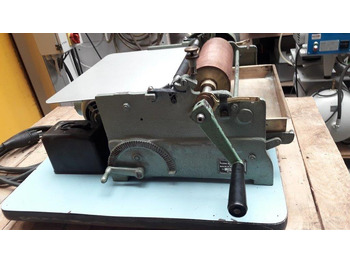 Binding machine