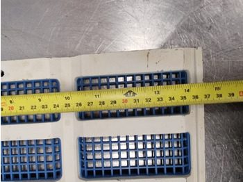 Grill Ford 4000, 4200, 5000, 7000, 3000 Front Lower Grille D1nn8151a, 81824197: picture 5