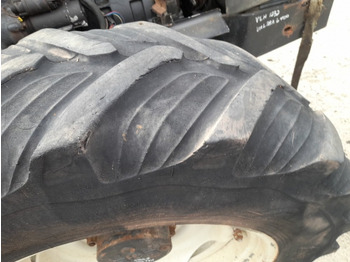 Wheel and tire package Valtra 6400 Front Wheel And Tyre 13.6r28, 13.6r28, 12x28: picture 3