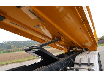 Tipper Mercedes-Benz Arocs 3251 / 8x4 / Wywrotka Meiller 3- stronna /  Euro 6d / Przebieg: 215 600 km: picture 5 Tipper Mercedes-Benz Arocs 3251 / 8x4 / Wywrotka Meiller 3- stronna /  Euro 6d / Przebieg: 215 600 km: picture 5