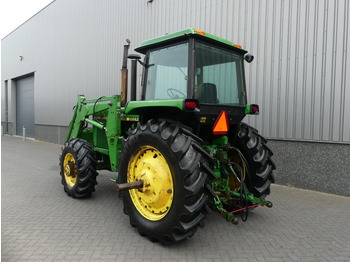 Farm tractor International 744S: picture 3