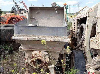 Stationary concrete pump