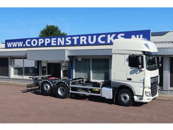 Container transporter/ Swap body truck DAF XF 106.450 Wissellaadbaksysteem / Chassis: picture 2 Container transporter/ Swap body truck DAF XF 106.450 Wissellaadbaksysteem / Chassis: picture 2