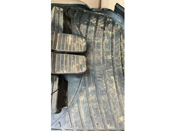 Excavator Best Selling DOOSAN excavator machine construction used machinery equipment dx225 DX60 DX70 DH60  DH220 used excavators in stock: picture 5 Excavator Best Selling DOOSAN excavator machine construction used machinery equipment dx225 DX60 DX70 DH60  DH220 used excavators in stock: picture 5