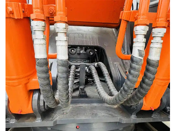 Crawler excavator Hight Quality Japan Original 20t Excavator Hitachi Zx200-3g Zx200 Crawler Excavator With 6bg1 Engine In Shanghai: picture 2