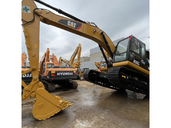 Crawler excavator CATERPILLAR 320D
