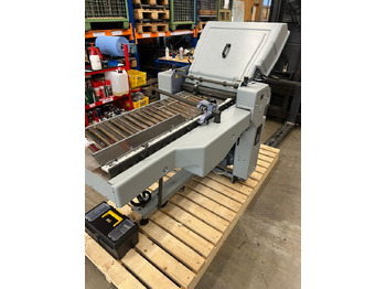 Folding machine