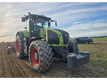 Farm tractor CLAAS Axion 940