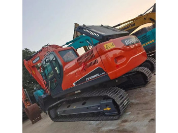 Crawler excavator Doosan DX225: picture 4