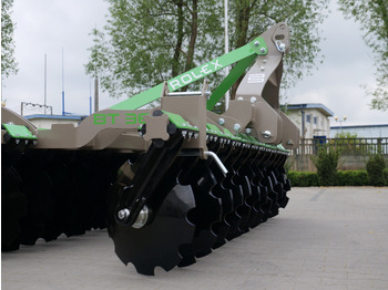 New Disc harrow ROLEX Scheibenegge / Discs harrow / Dechaumeur à disques / Erpice a dischi / Grada de discos / Дисковая борона / Brona talerzowa 3 m: picture 3 New Disc harrow ROLEX Scheibenegge / Discs harrow / Dechaumeur à disques / Erpice a dischi / Grada de discos / Дисковая борона / Brona talerzowa 3 m: picture 3