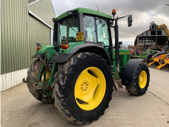 Farm tractor John Deere 6800: picture 4