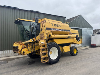 Combine harvester NEW HOLLAND TX65
