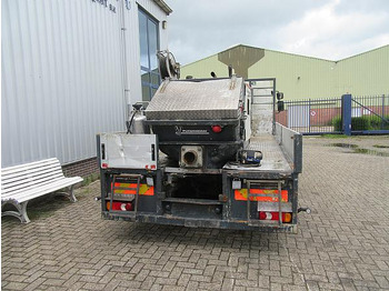 Concrete pump truck 2016  PUTZMEISTER  / DAF concrete pump: picture 3