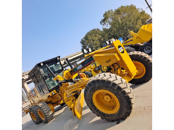 Grader CATERPILLAR 140H