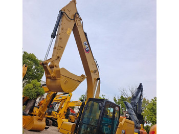 Crawler excavator CAT 320 GC: picture 4