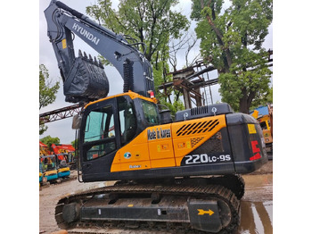 Crawler excavator Hyundai 220 LC-9S: picture 3